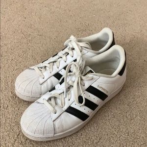 Adidas Superstars VGUC size 7